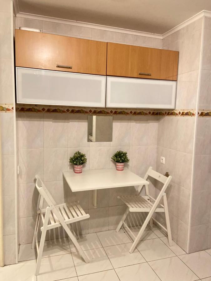 Com•Bro Apartment Lisbona Esterno foto
